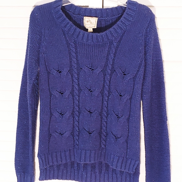 Warm Sweater - Picture 2 of 10